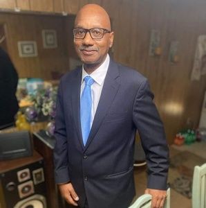 Meet your Posher, Roy